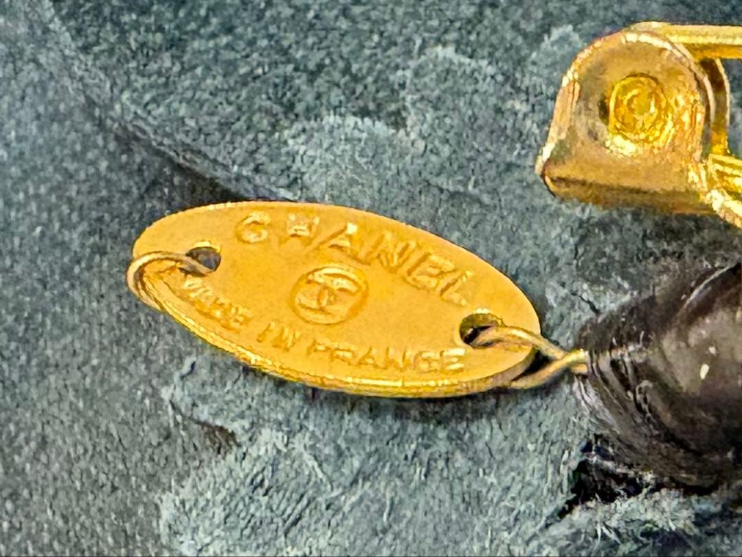 美品☆シャネル　カメリア 黒革コサージュ　ココマーク ロゴ　レザー　ヴィンテージ