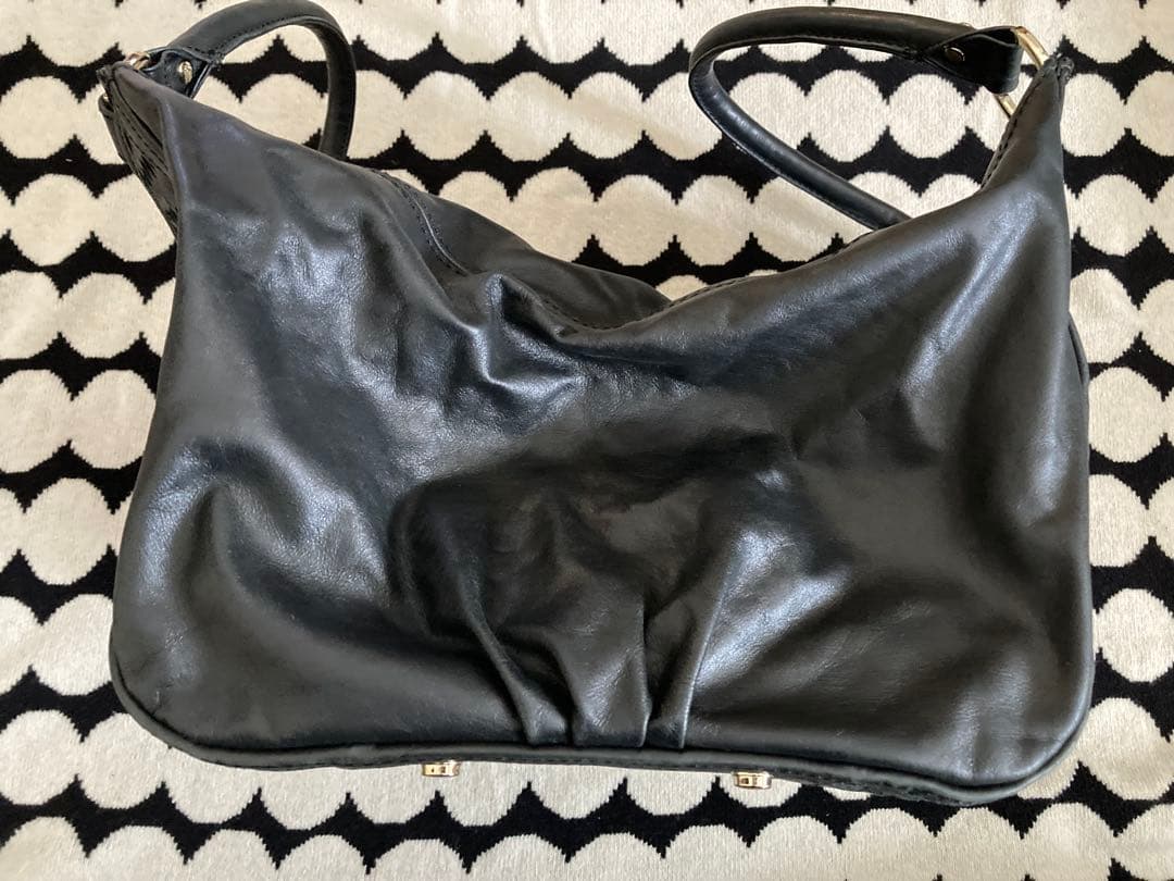 ヘレンカミンスキー　イントレチャート　ハンドバッグ　ブラック