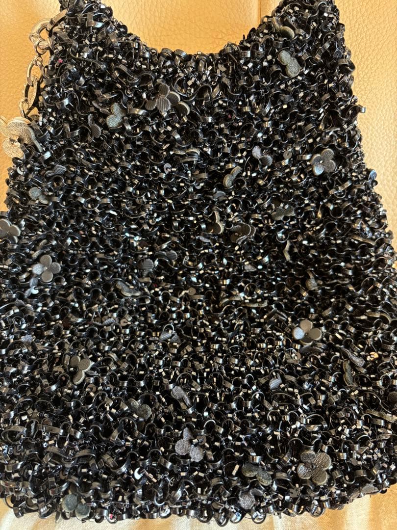 ハワイ限定　ANTEPRIMA ビーズ装飾 ブラックハンドバッグ　チャーム付き