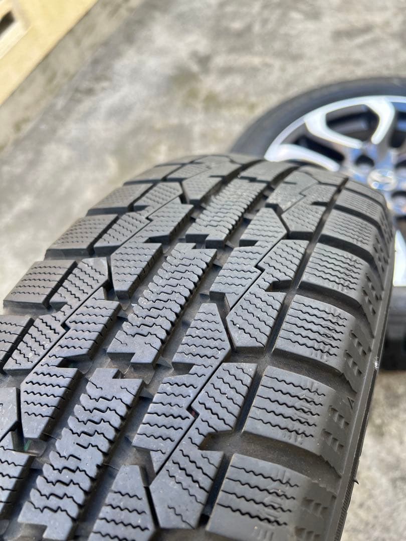 ☆送料込み１６インチホイール付きスタッドレスタイヤ4本セット