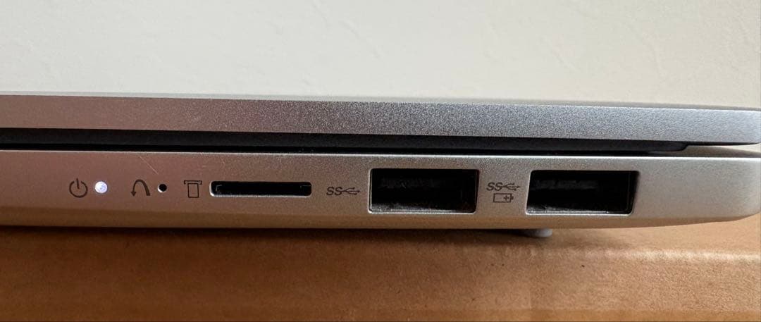 Lenovo IdeaPad Slim 5 Gen 8 - クラウドグレー