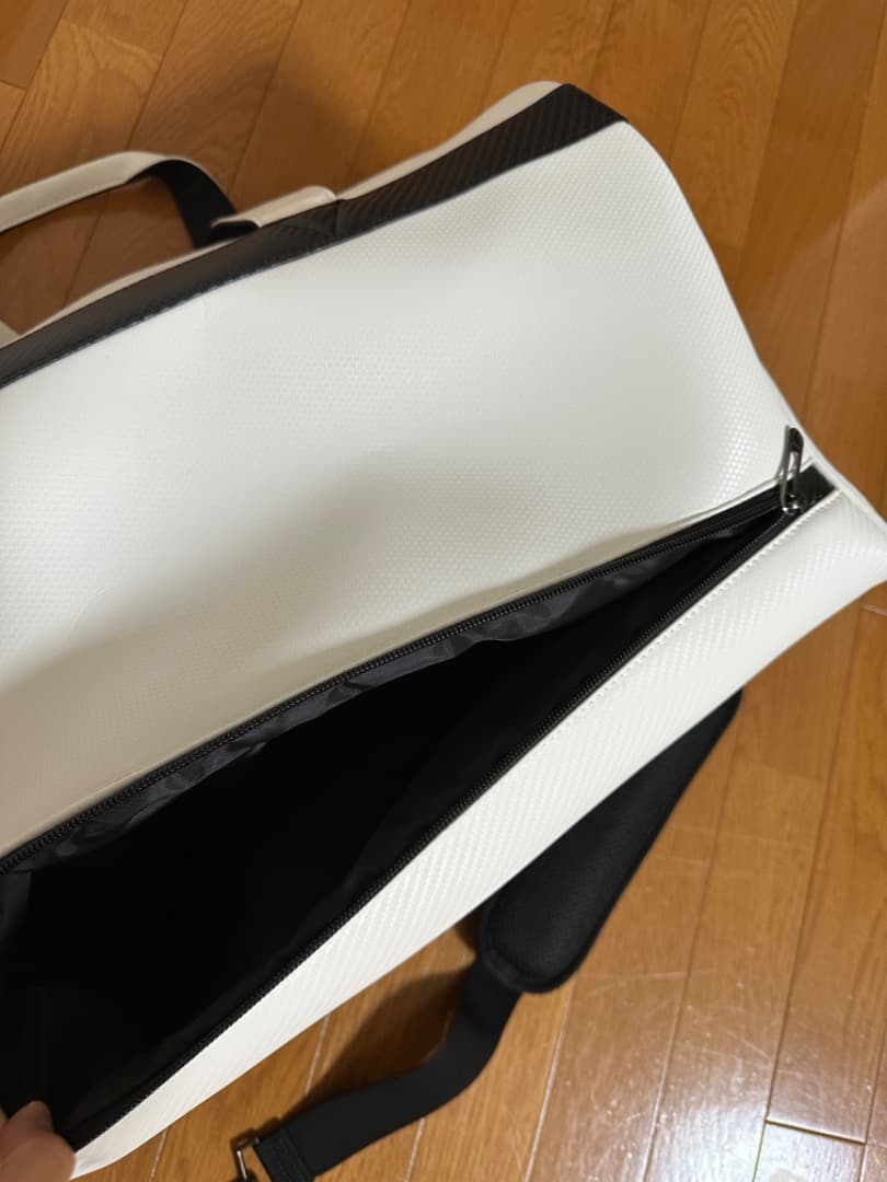 TaylorMade シューズインポケットバッグホワイト