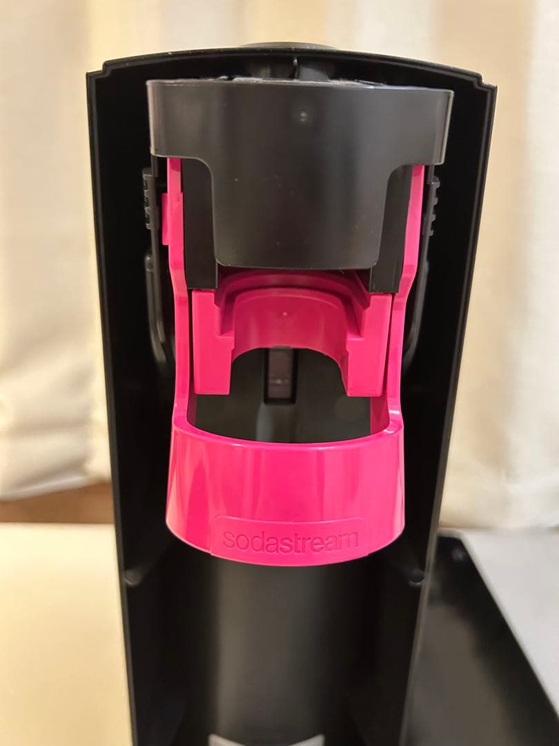 sodastream TERRA 炭酸水メーカー CO2ボンベ付き　黒