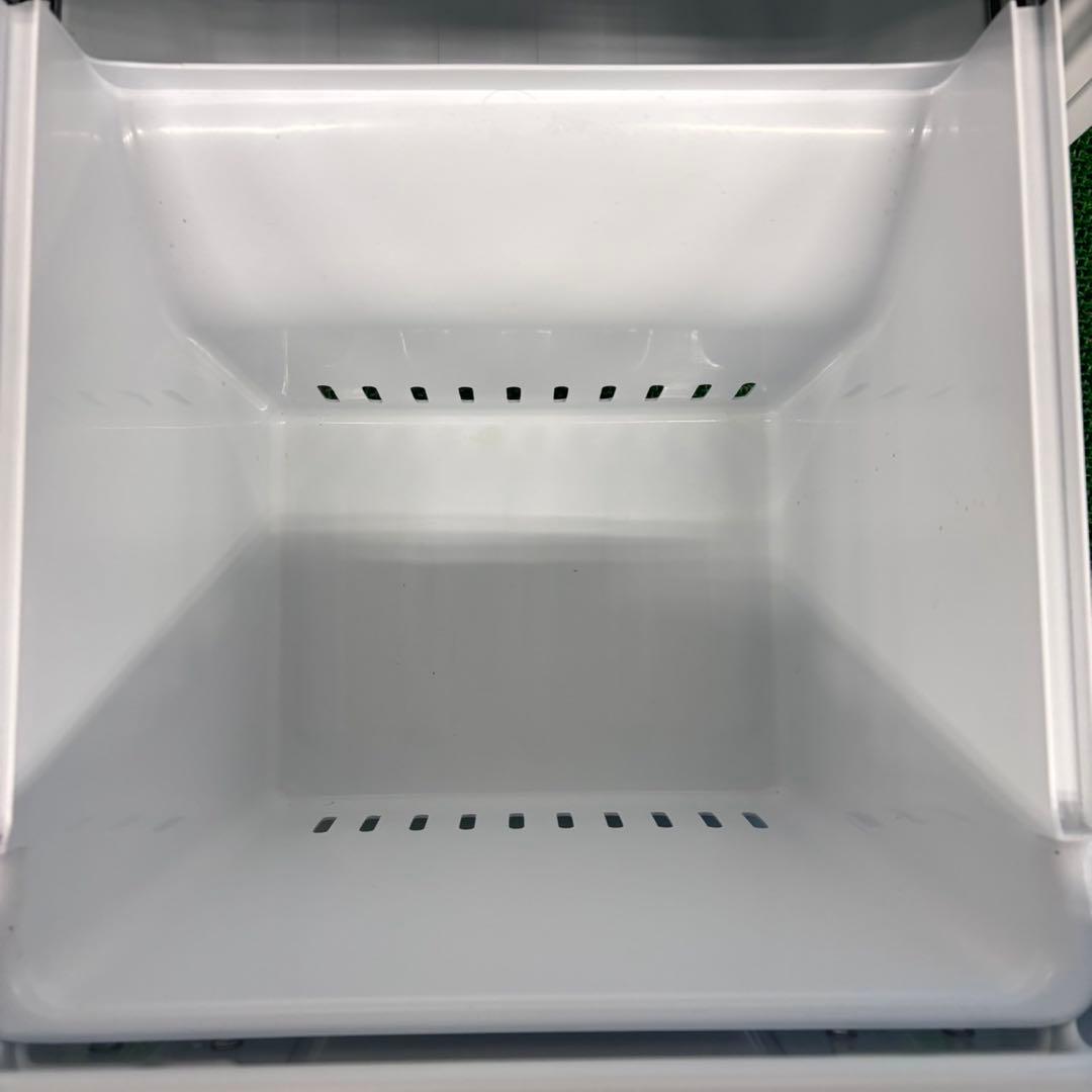 629 1人暮らし用　冷蔵庫　大容量　100L強　小型　右開き　2ドア　ホワイト