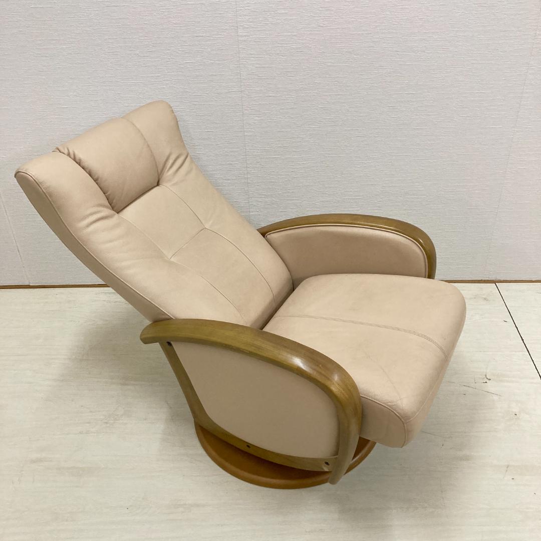 【カリモク】チターノ　革製　リクライニングソファ　回転式　一人掛けソファ