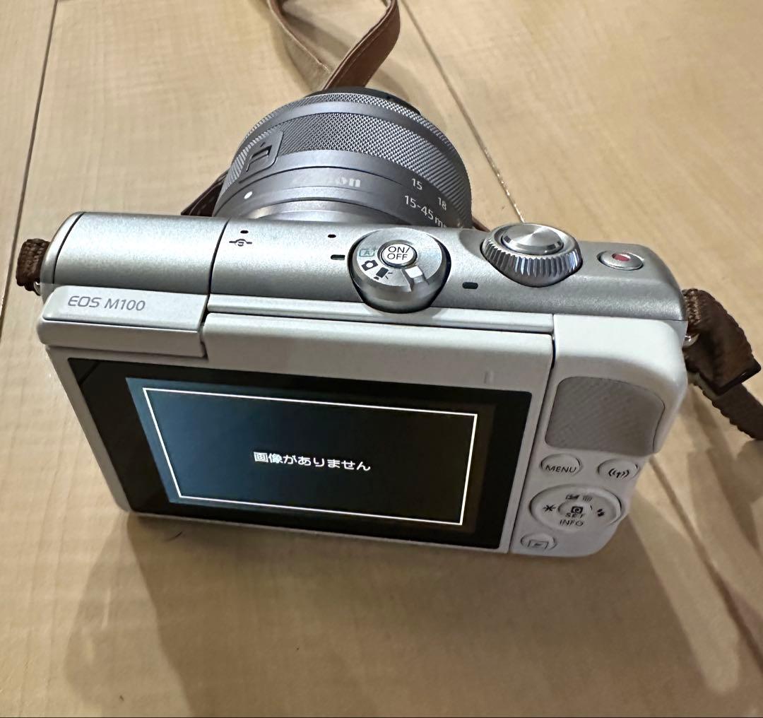 Canon EOS M100 ホワイト レンズ2本付属 持ち運び用ケース付き