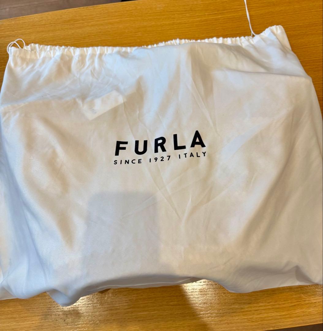 フルラ/FURLA カゴバッグ　リゾート感溢れる大きめサイズのトートバッグ