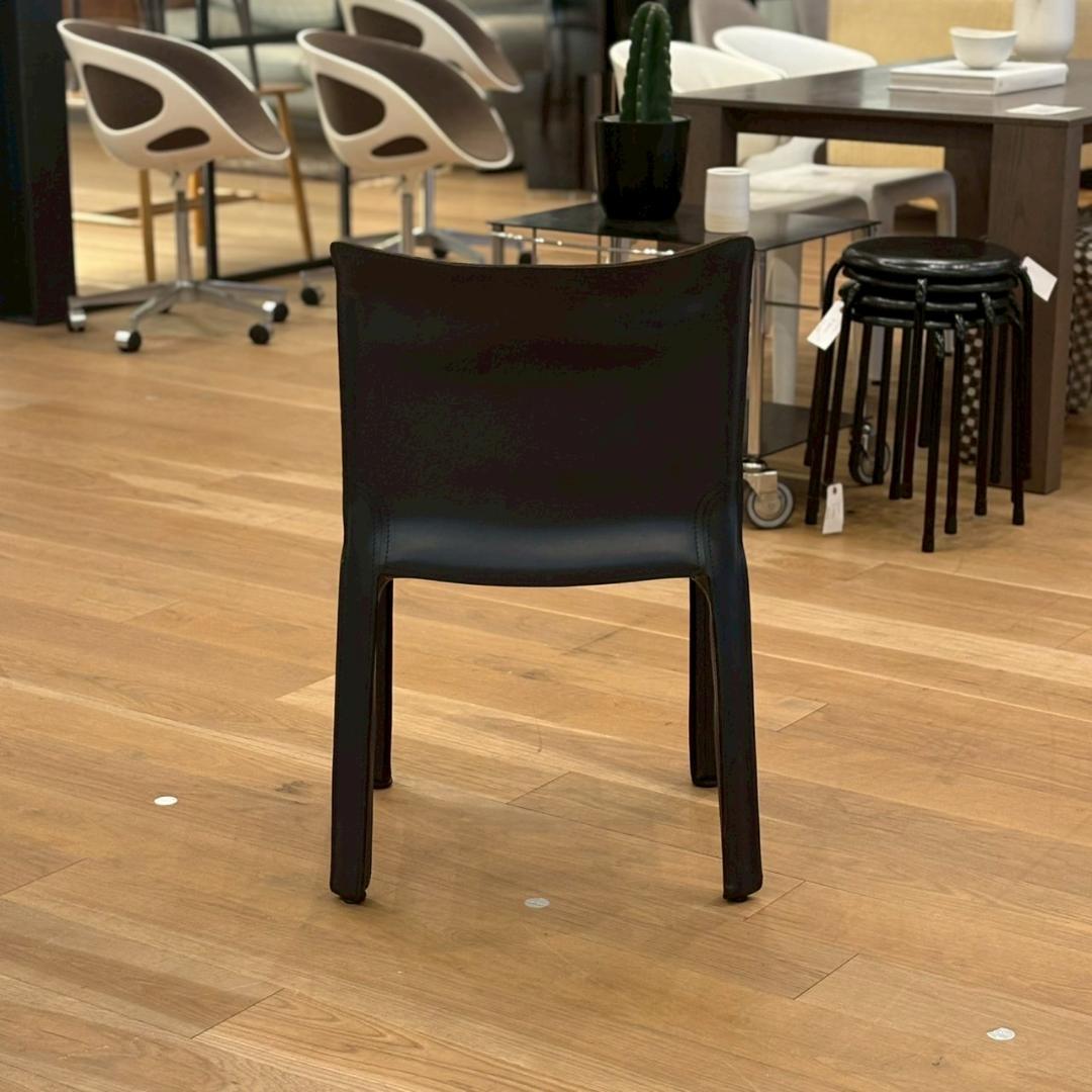 カッシーナ　キャブチェア　アームレス　レザー　CAB　cassina　B