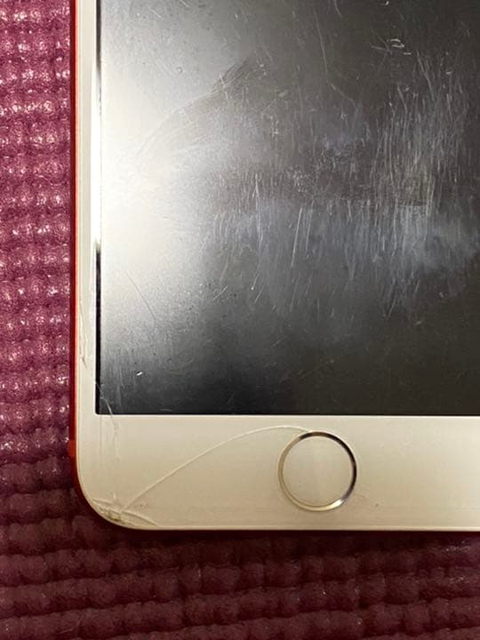 スマートフォン本体 iPhone7 RED