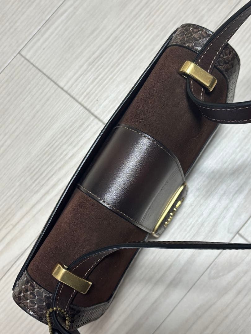 coach アリー　ショルダーバッグ　パイソン　ジャガード　スエード