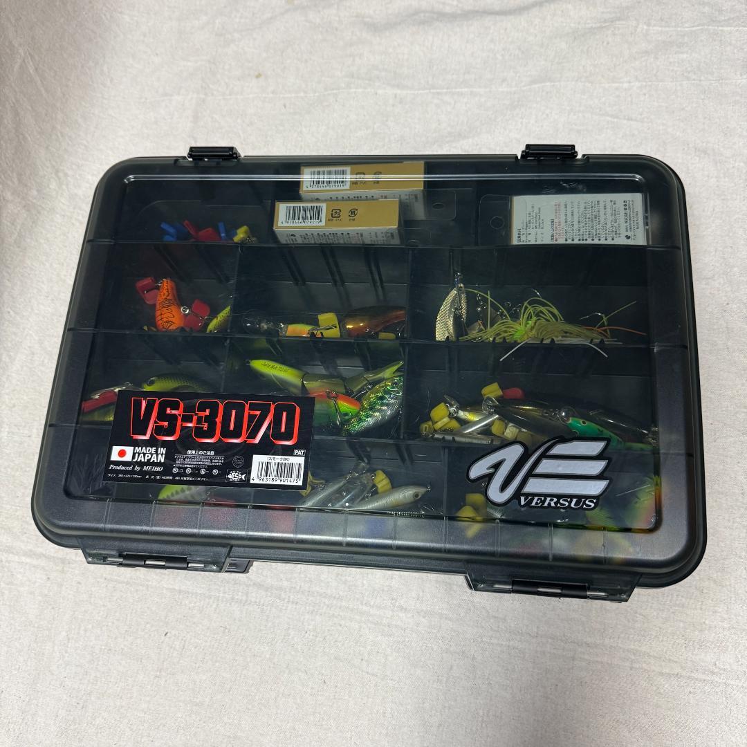 ブラックバス 引退セット ワーム ルアー シンカー フック等 BOX付き