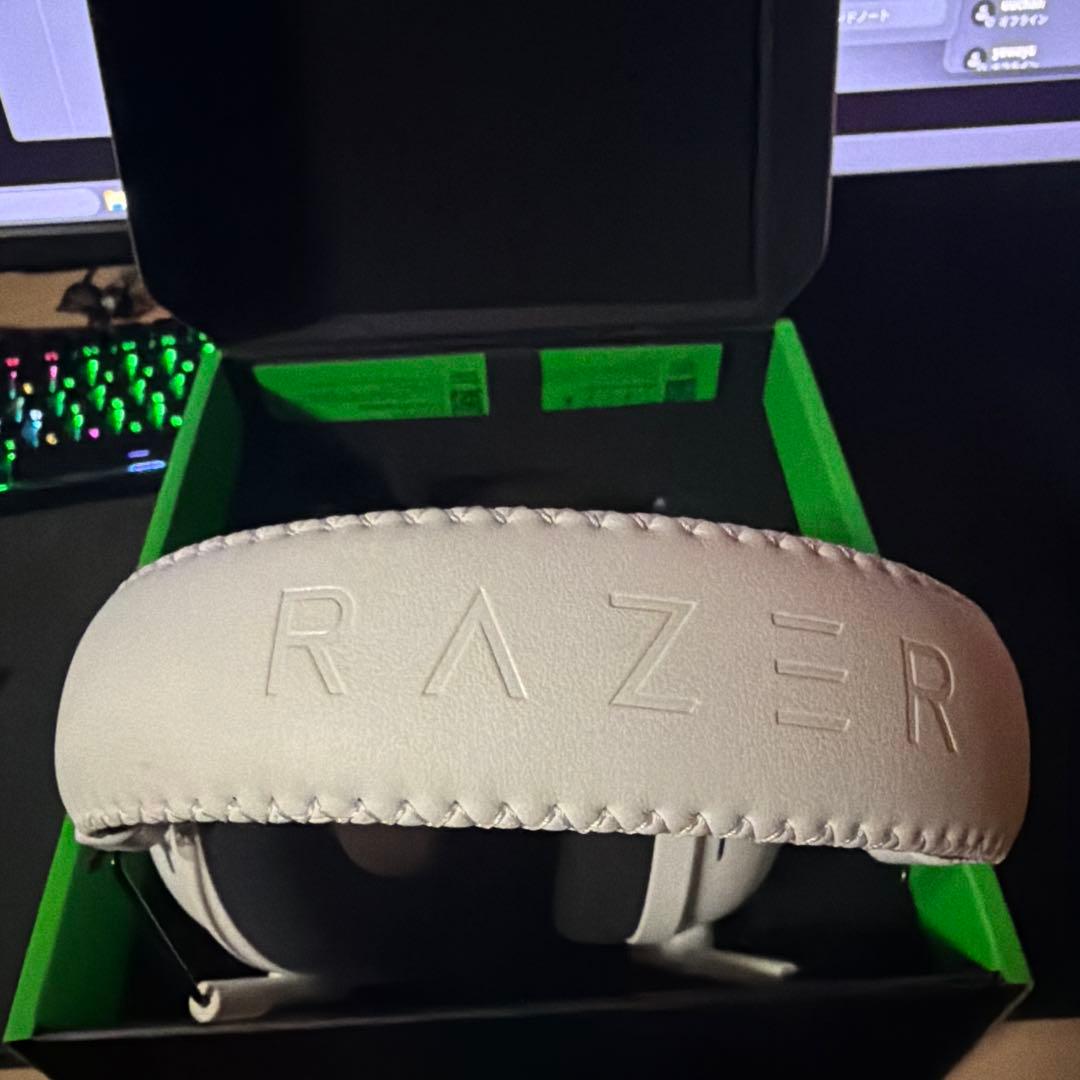 ヘッドホン Razer BlackShark V2 Pro White Edition