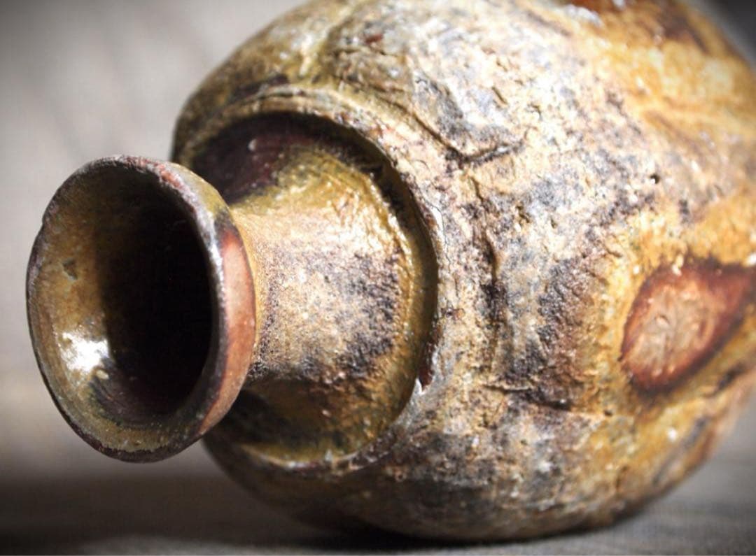 横山直樹 (師 川端文男) 備前自然練り込み徳利 徳利 共箱 陶芸 陶器 民藝