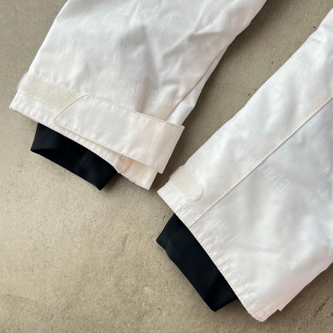 【phenix】フェニックス　M　スキー　スノボ　ジャケット　白　総柄