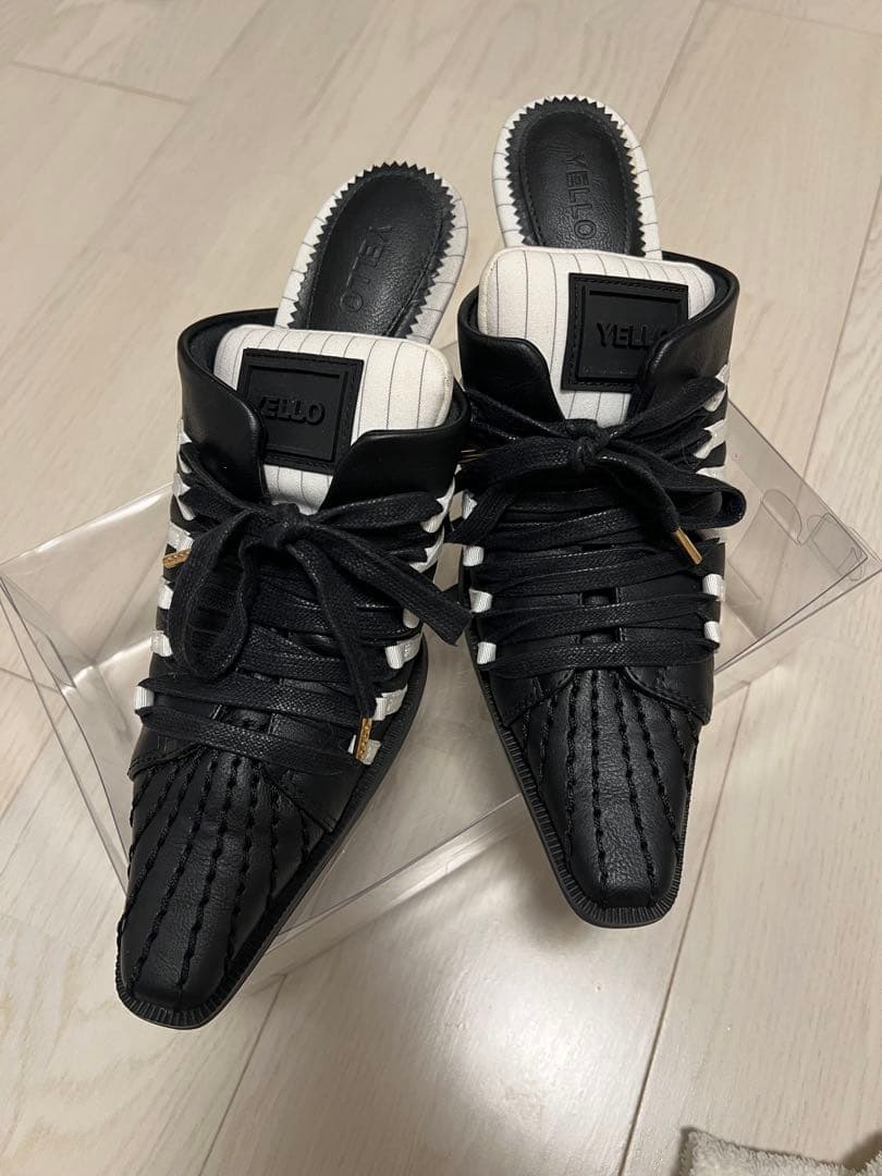 YELLO スニーカーミュール　Mサイズ