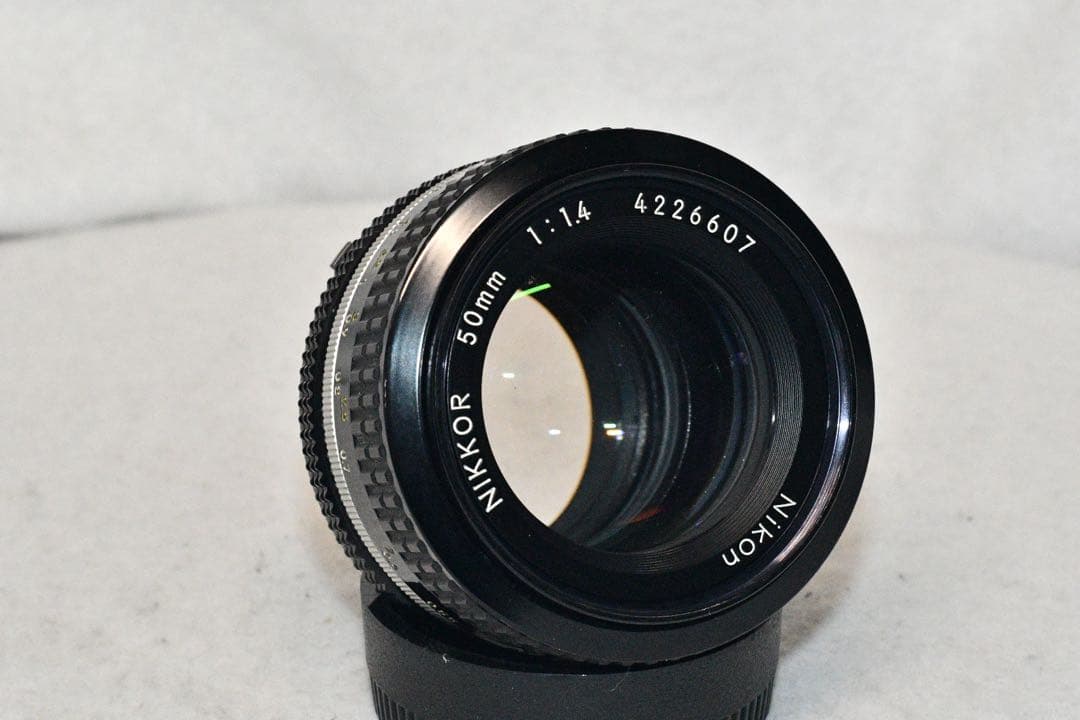 お値下げ中《動作品》 Nikon EM + Nikkor 50mm f/1.4