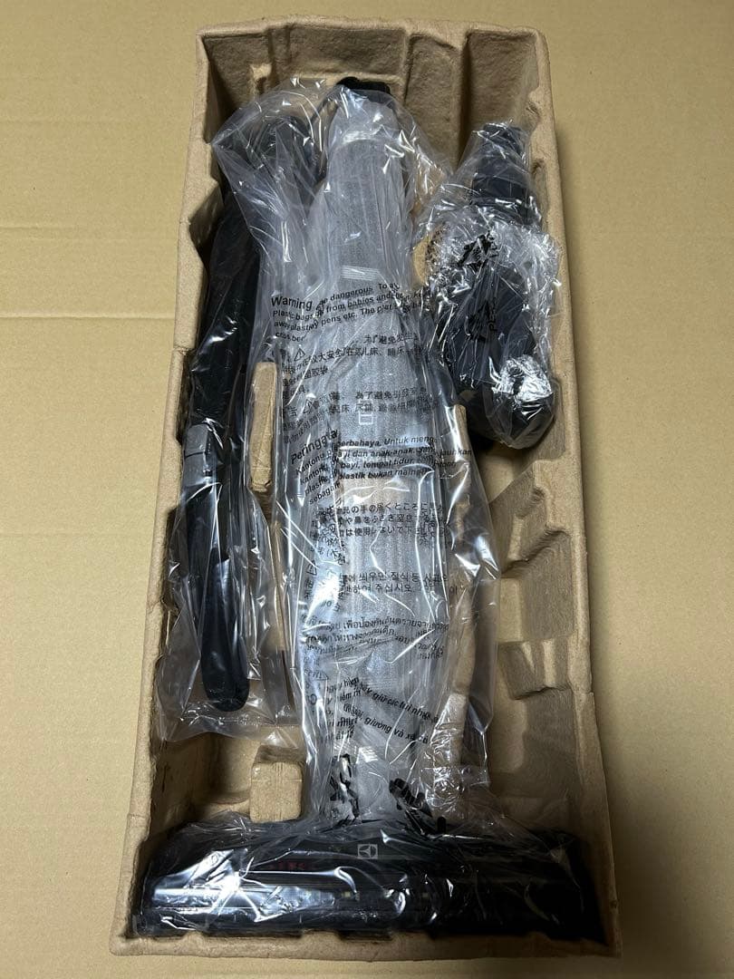 エレクトロラックス　スティック・クリーナー ZB3501EB