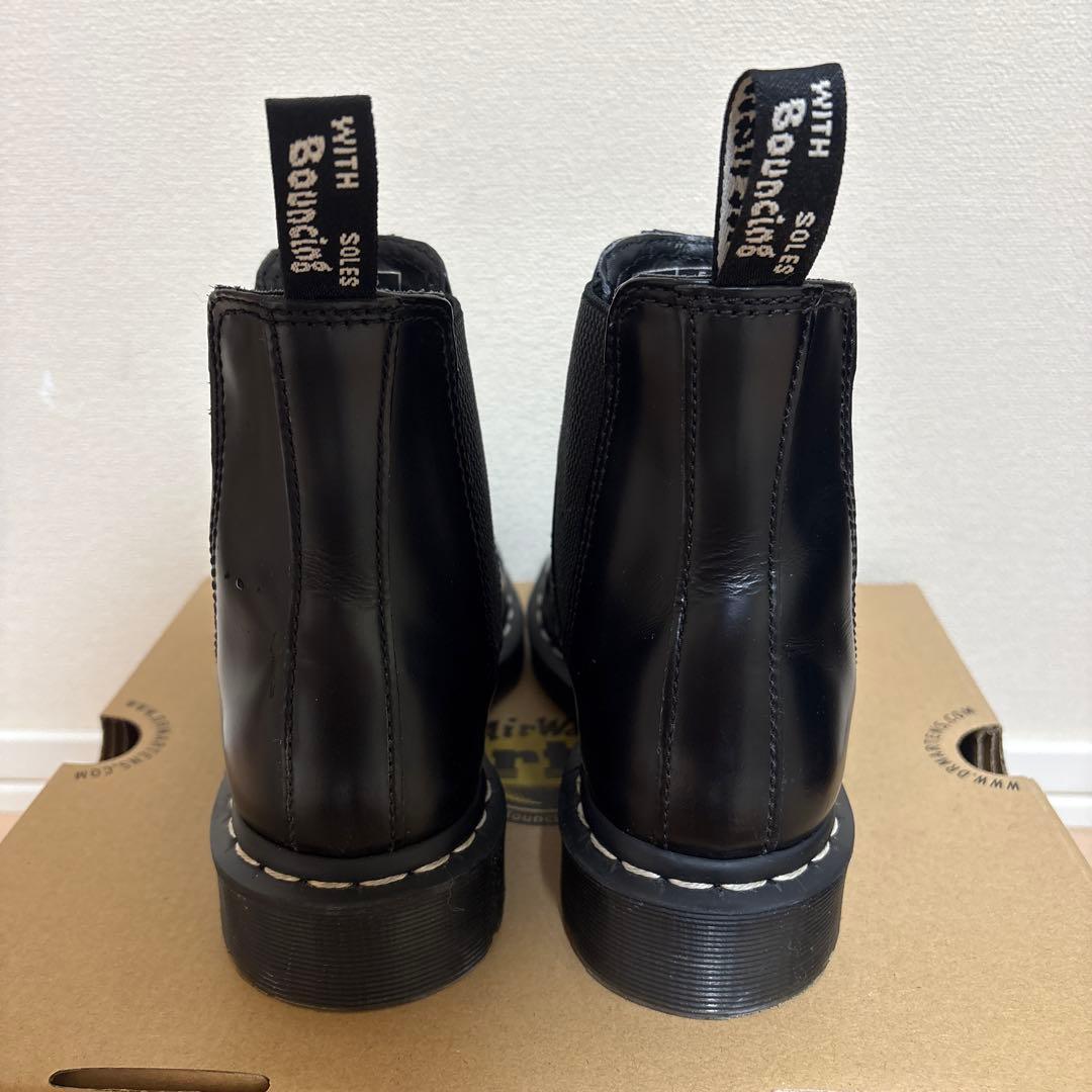 ドクターマーチン　ホワイトステッチ チェルシーブーツ　サイドゴア　UK4