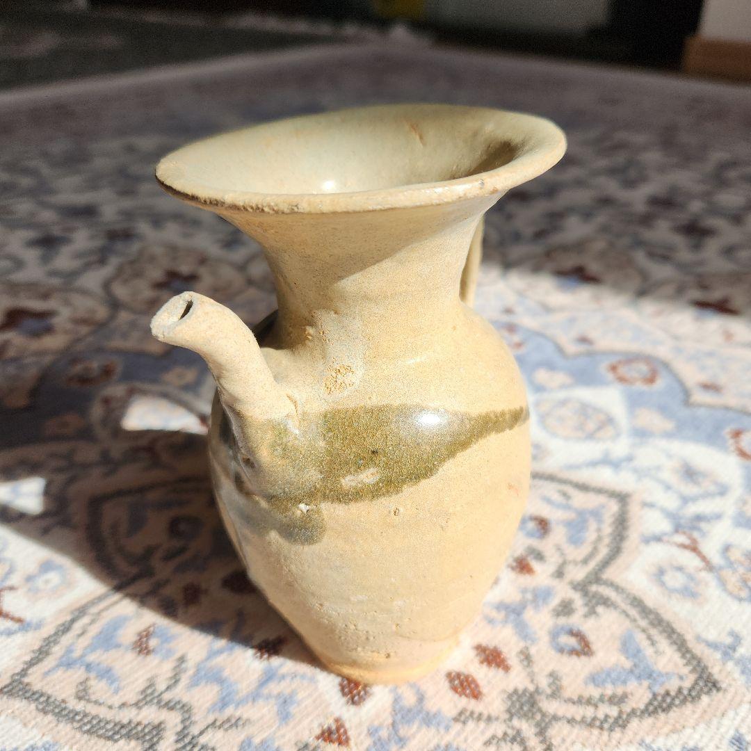 唐代長沙窯黄秞褐彩壺