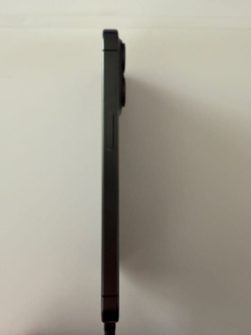 iPhone 15 Pro 128GB(ブラックチタニウム）SIMフリー(即送)