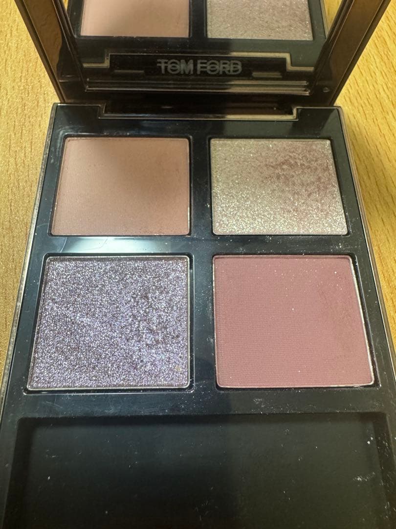 TOM FORD メタリックモーブ トムフォード アイカラークォード