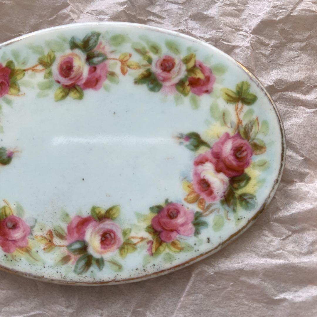 アンティーク陶器ローズブローチ