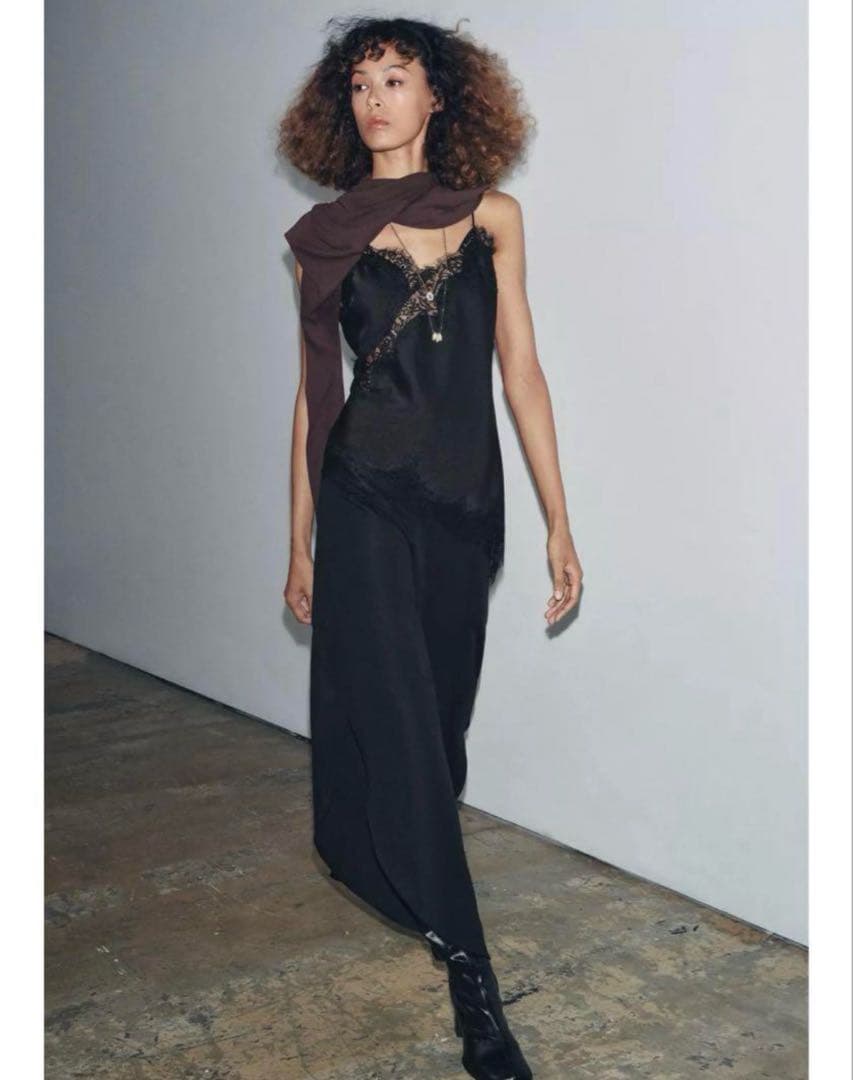 完売★ZARAレーストリムキャミソールトップスSサイズ★黒★新品タグ付フォロー割