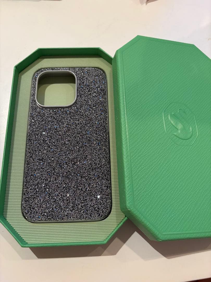 スワロフスキー iPhone15proケース