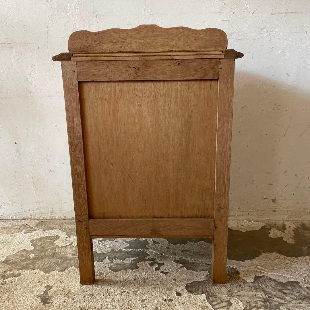 ベッドサイドドロワーキャビネット　ベッドサイドテーブル 剥離