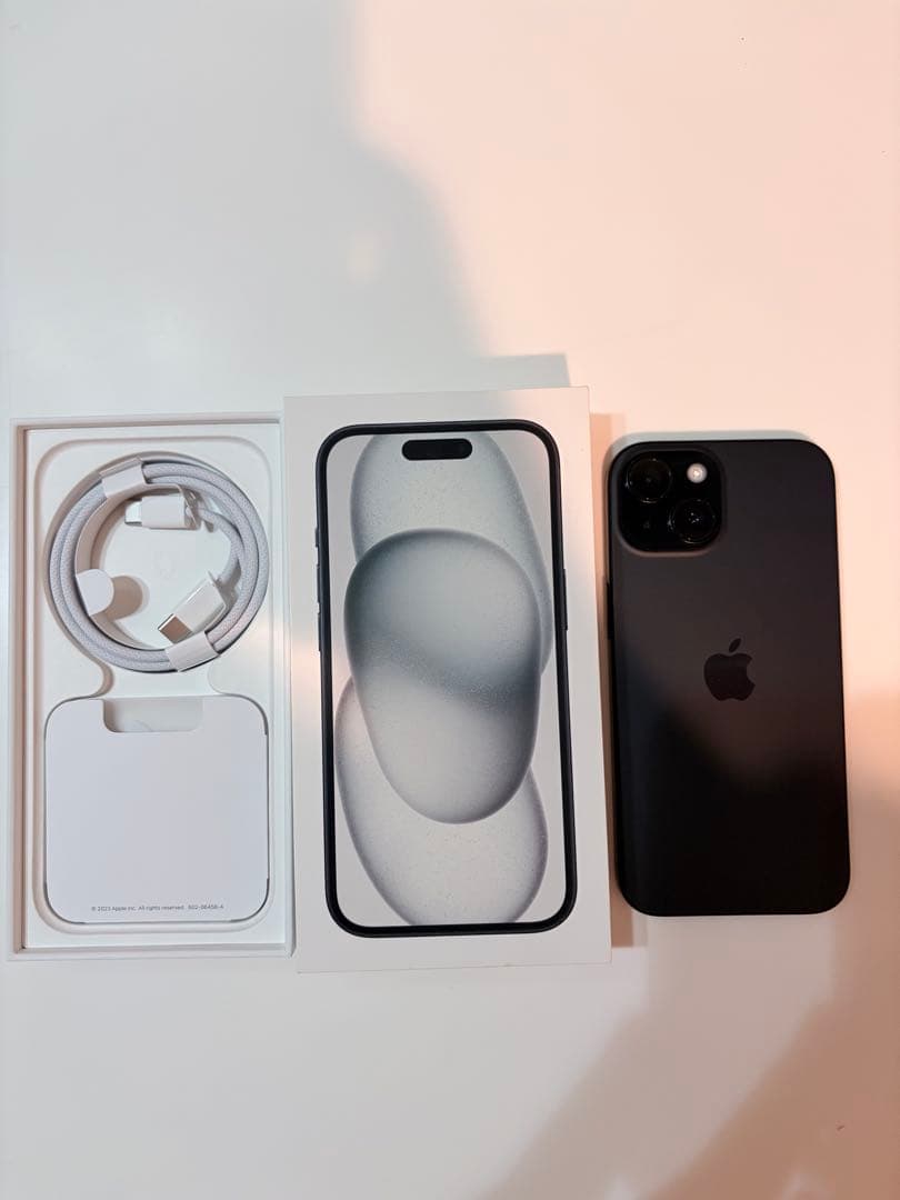 iPhone 15 256GB simフリー