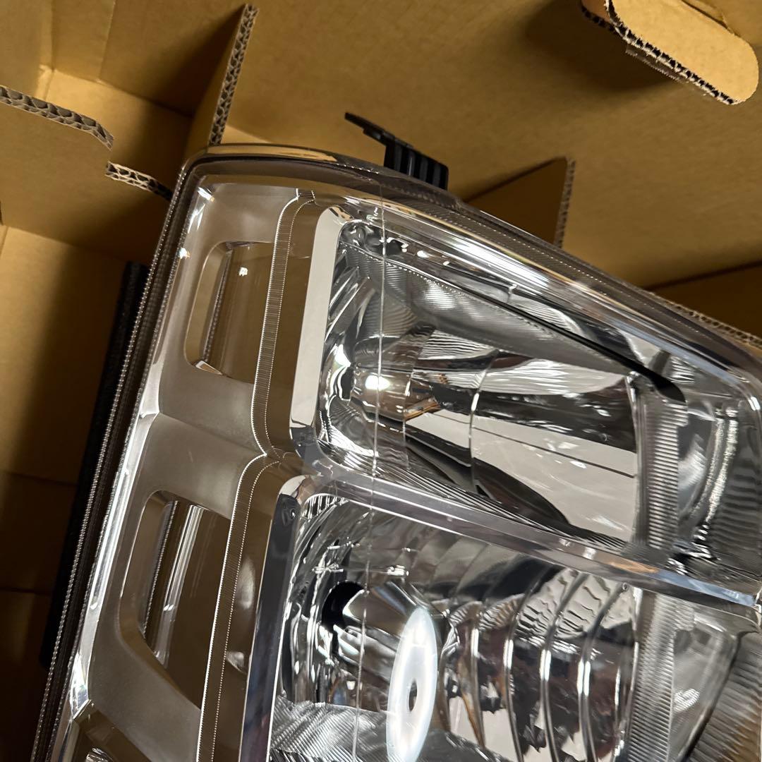 スズキエブリィ　日産クリッパー17v 17wヘッドライトHID 美品ハウジング