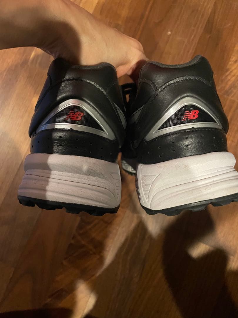 New Balance ゴルフシューズ ブラック2002 v1