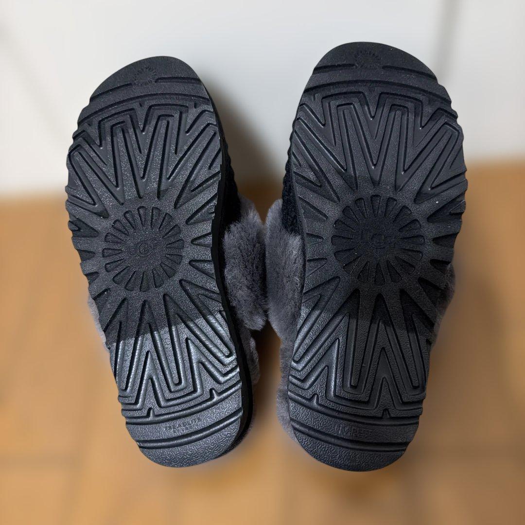 【新品未使用】UGG スリッポン