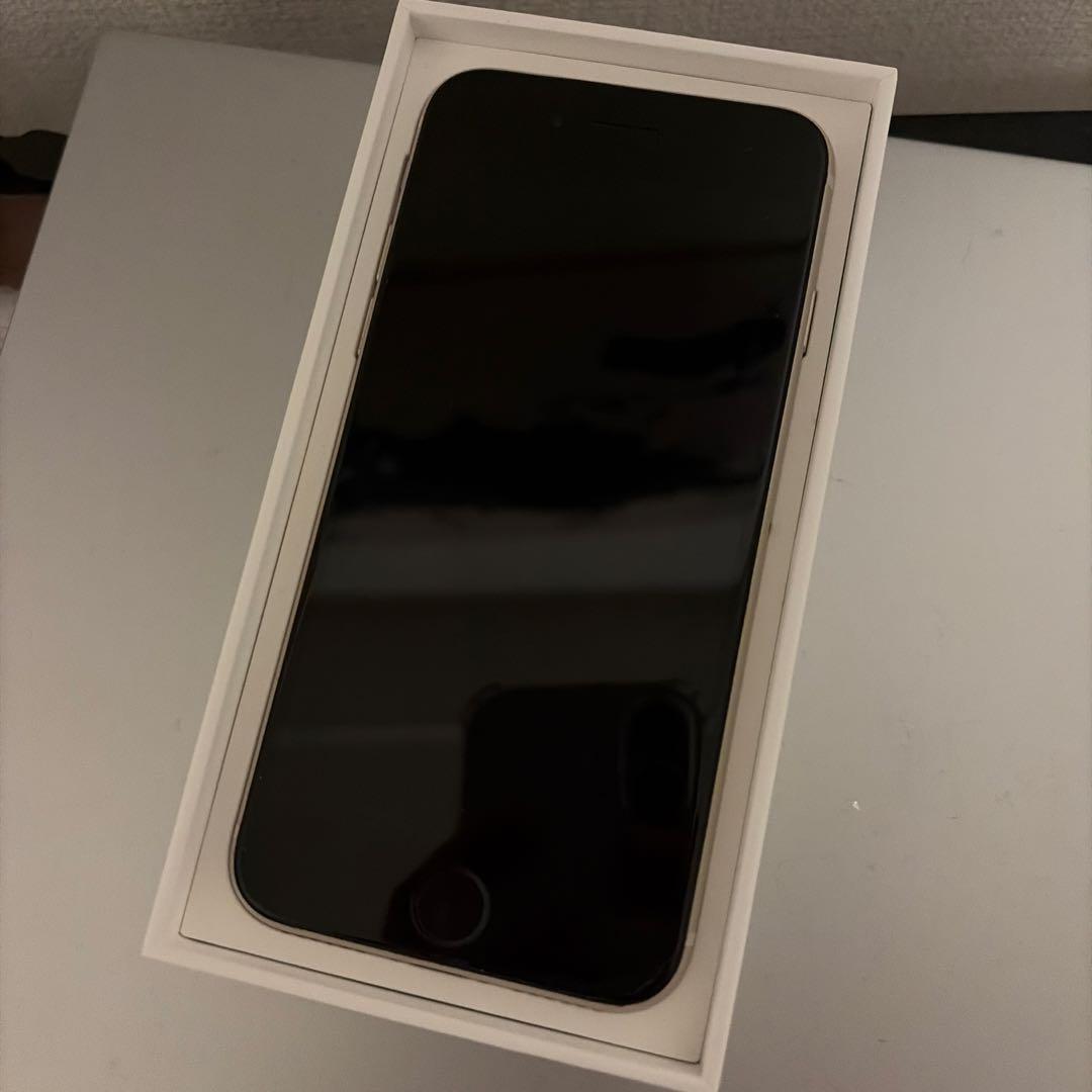 iPhoneSE 第3世代 スターライト　64GB