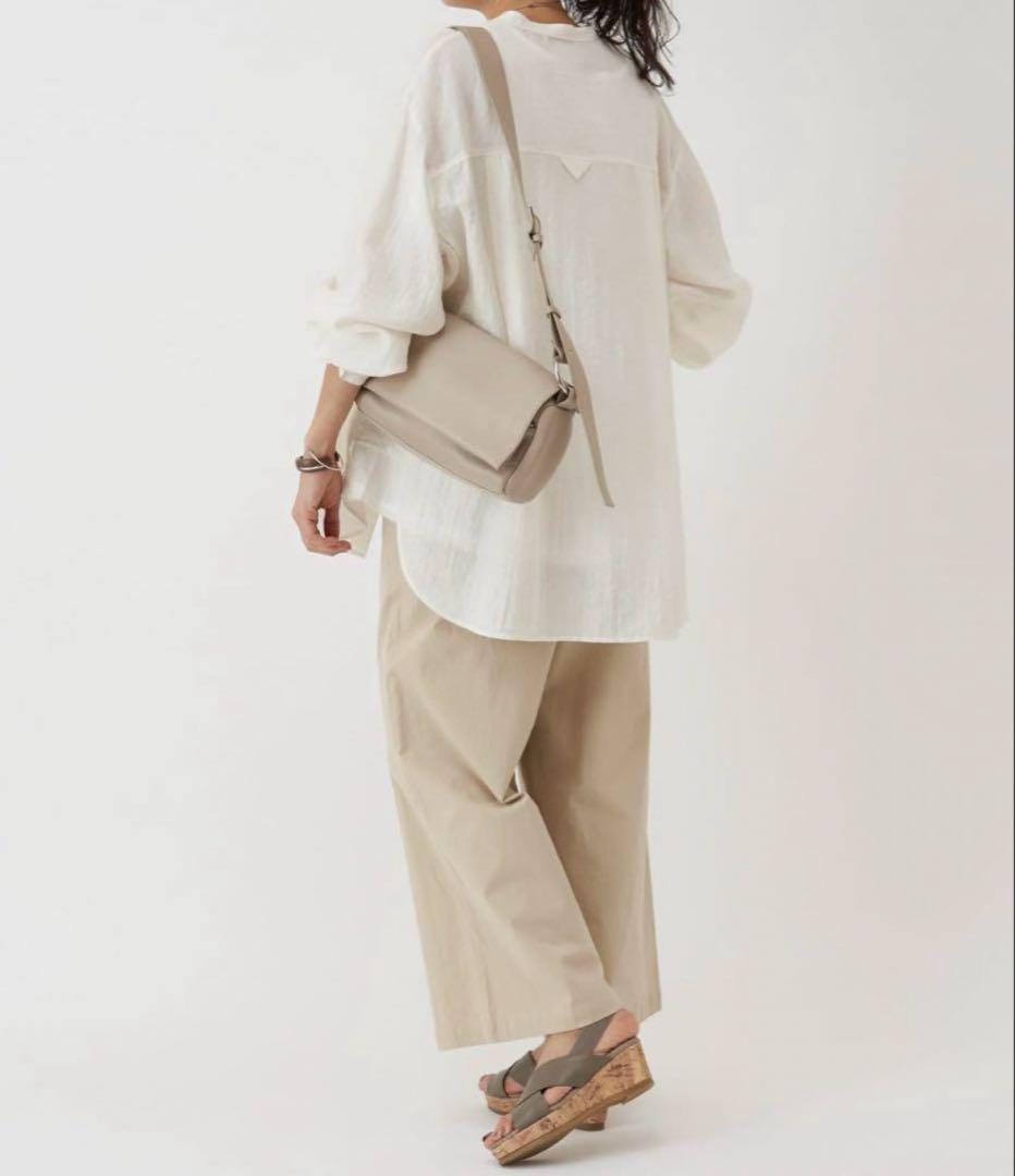 新品 ビアズリー beardsley レザー ボディバッグ　ショルダーバッグ