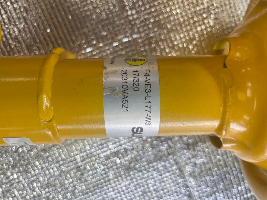 VM4 レヴォーグ　フロントショック