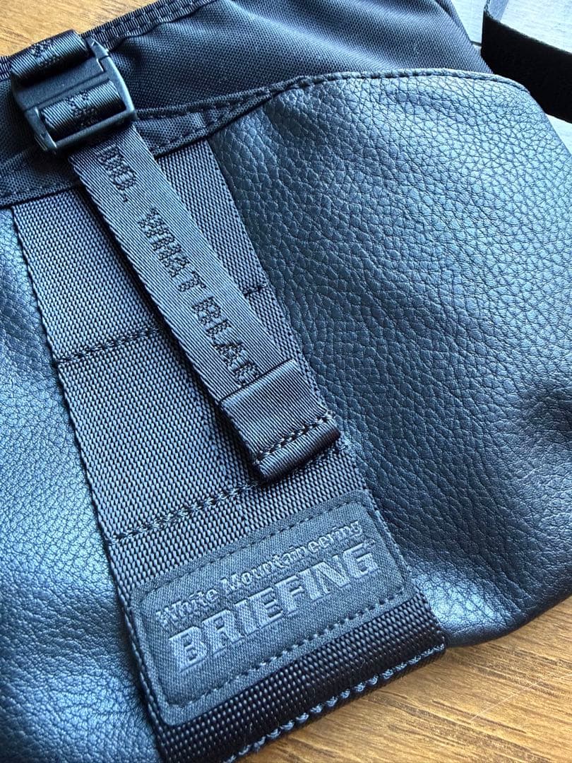 未使用級 WHITE MOUNTAINEERING BRIEFING サコッシュ