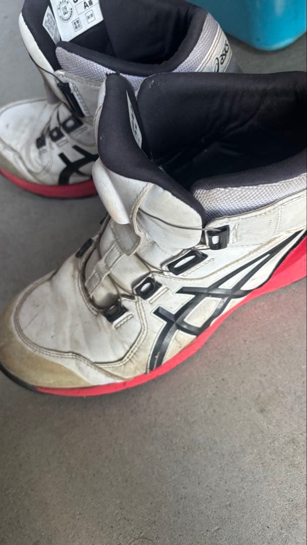 ASICS 白　ハイカット安全靴 ボアシステム