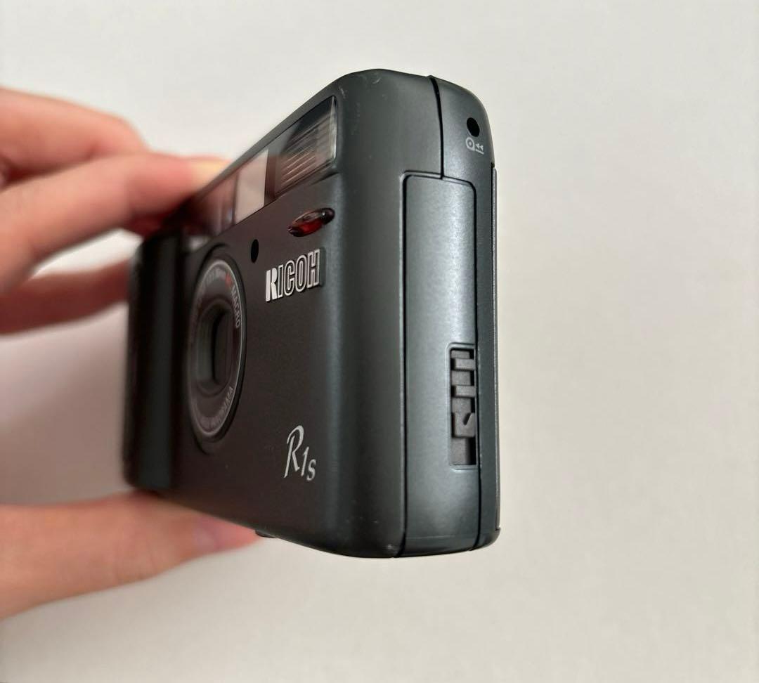 フィルムカメラ RICOH R1S