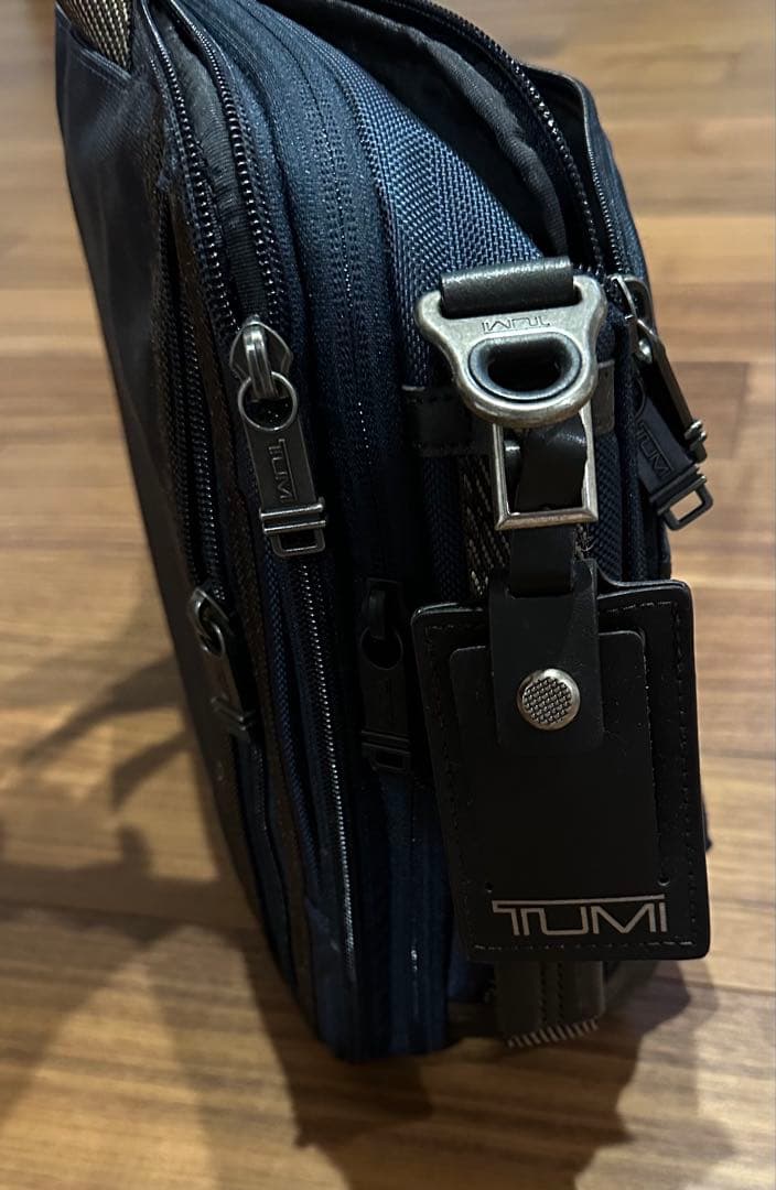 TUMI ネイビー ビジネスバッグ