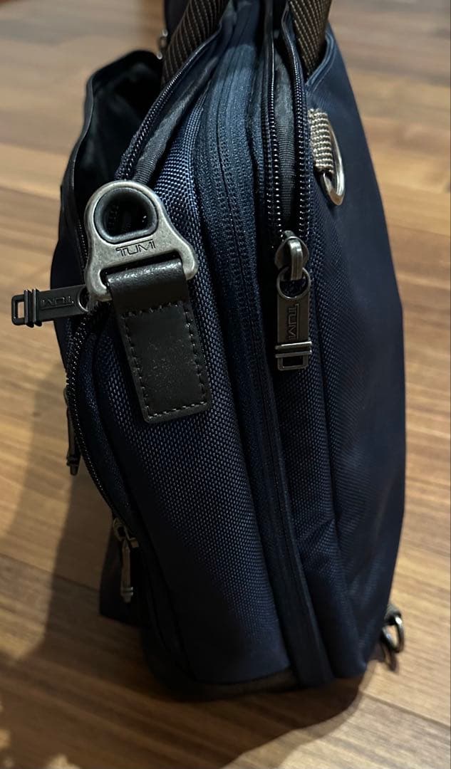 TUMI ネイビー ビジネスバッグ