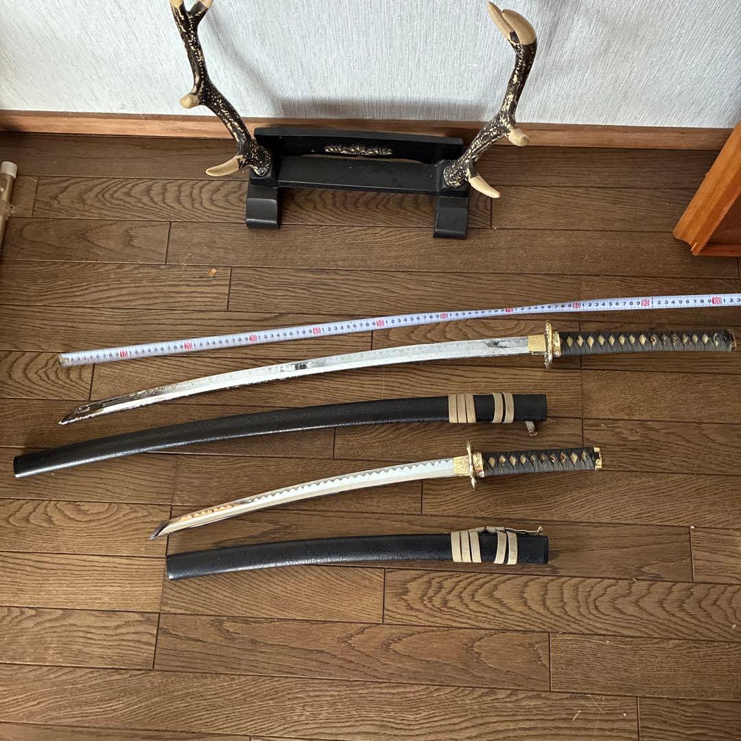 刀飾り　台付き