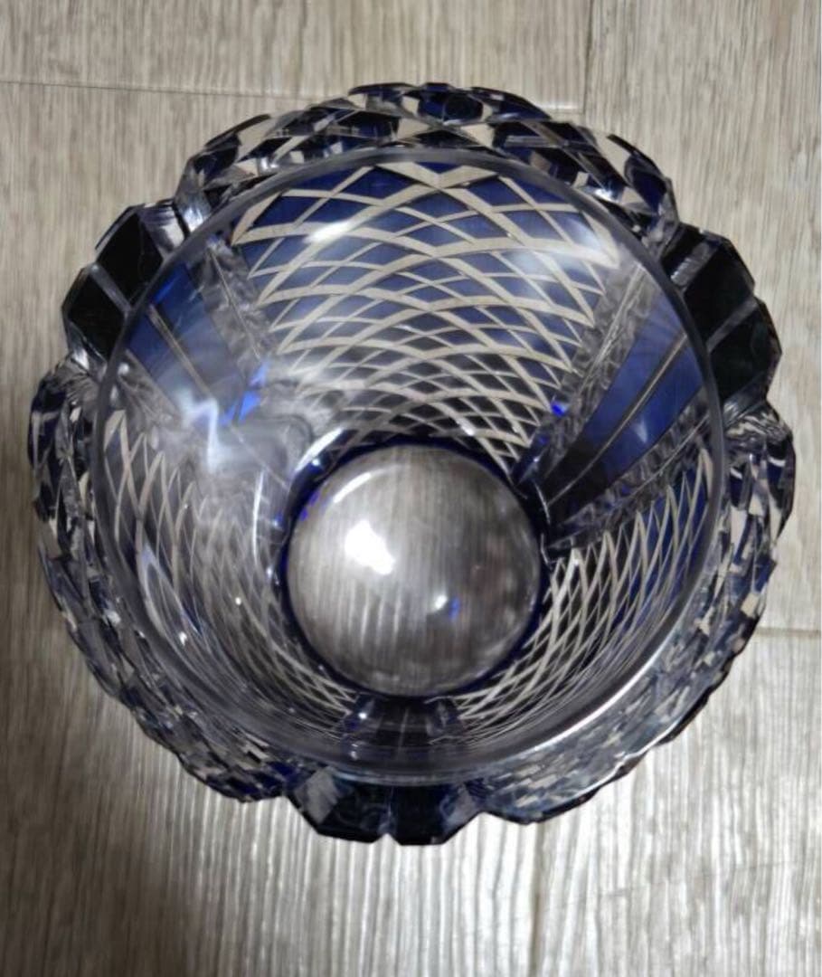 カガミクリスタル　各務硝子　矢来重紋　青色被せ切子　カットグラス　花入