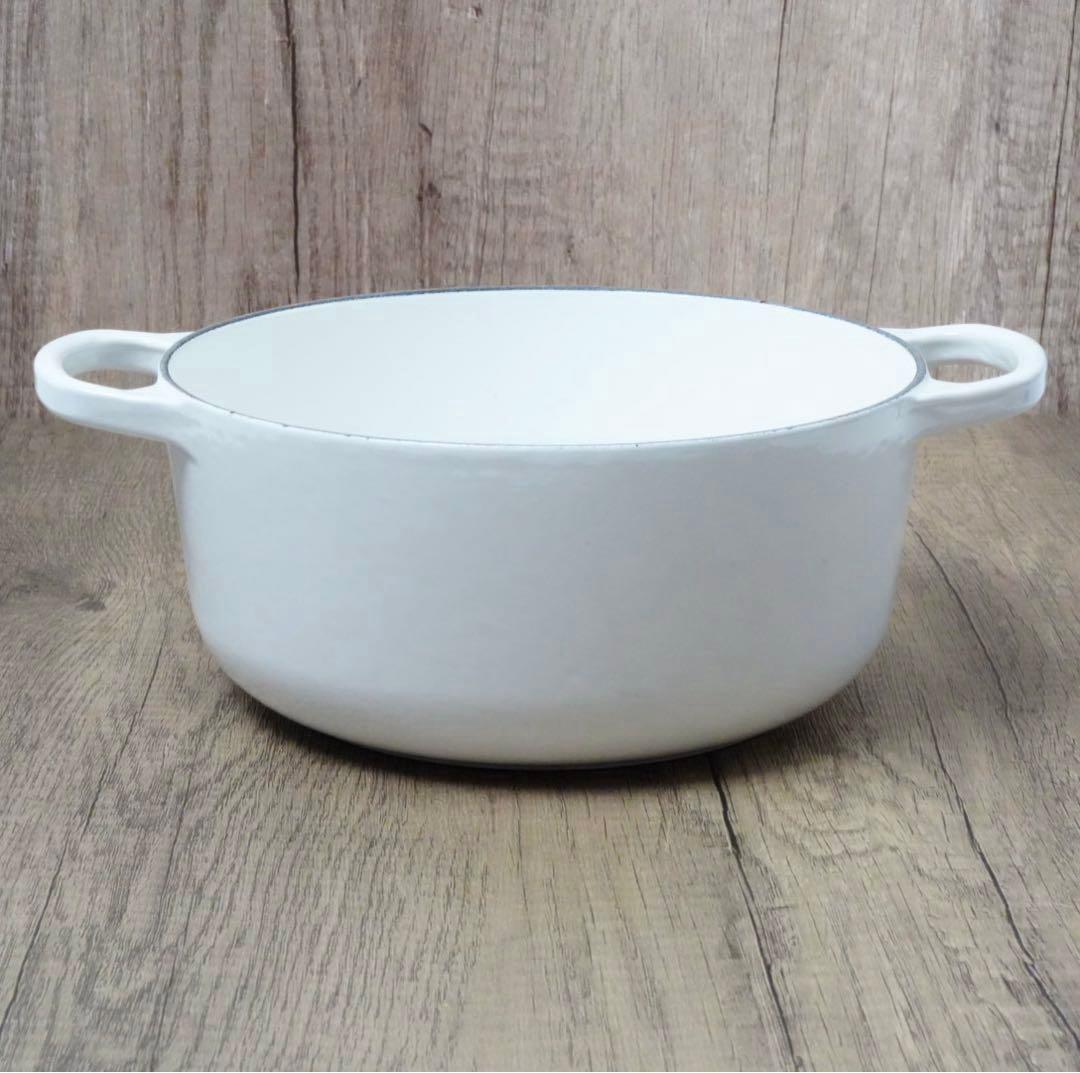 【美品】LE CREUSET　シグニチャーココット ロンド ホワイト　20cm