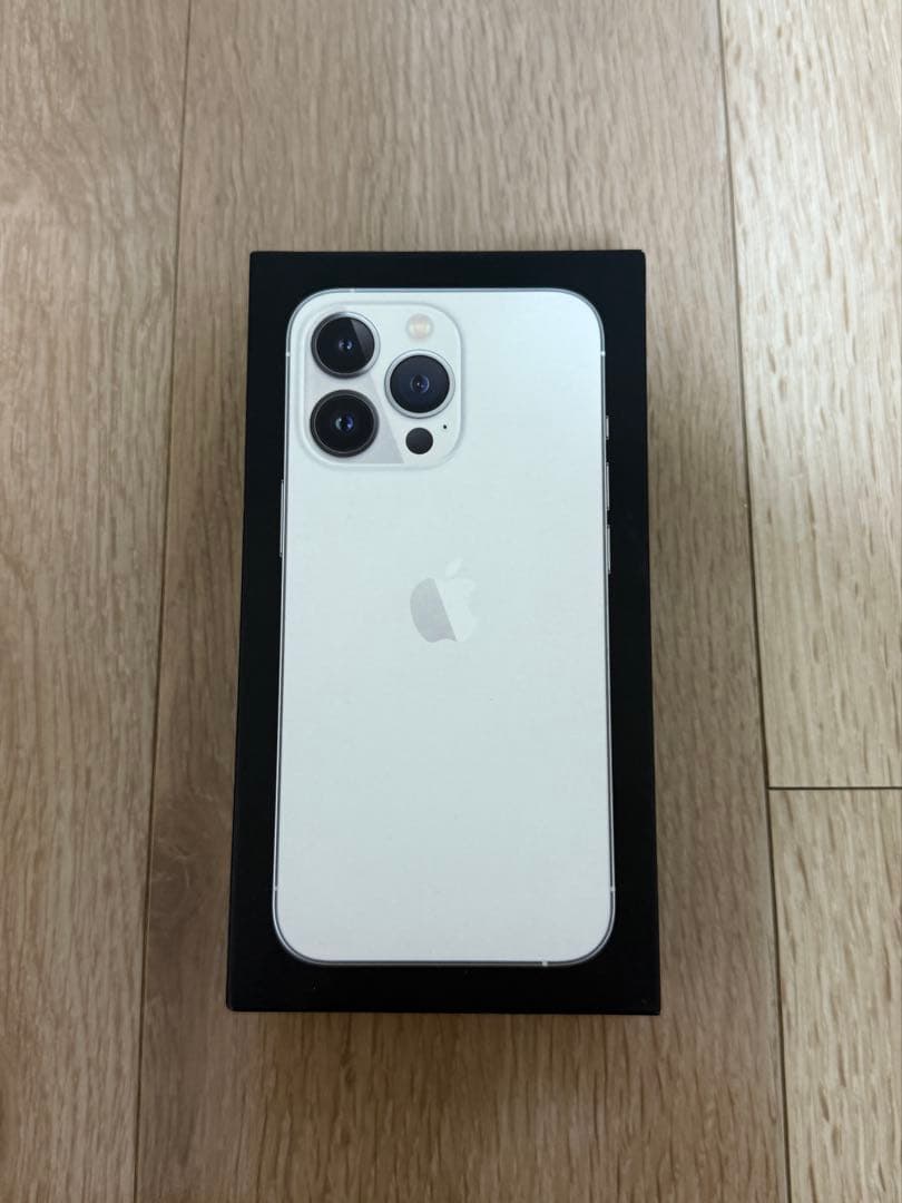 Apple iPhone 13 Pro シルバー 本体256GB 美品