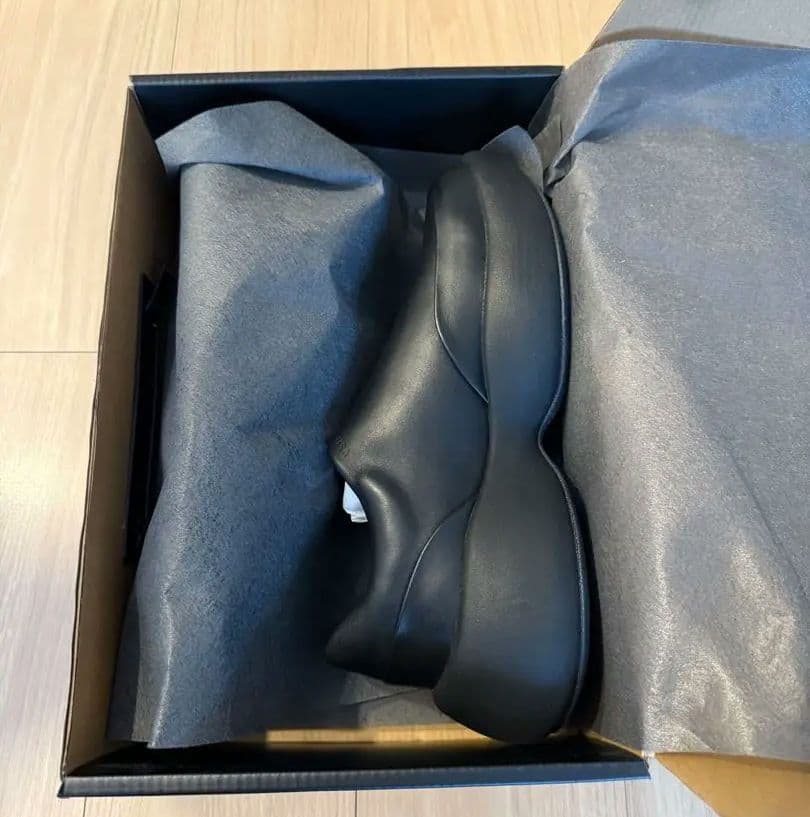 CTHY×VEIN　COW LEATHER OVAL SOLE TRAINER①