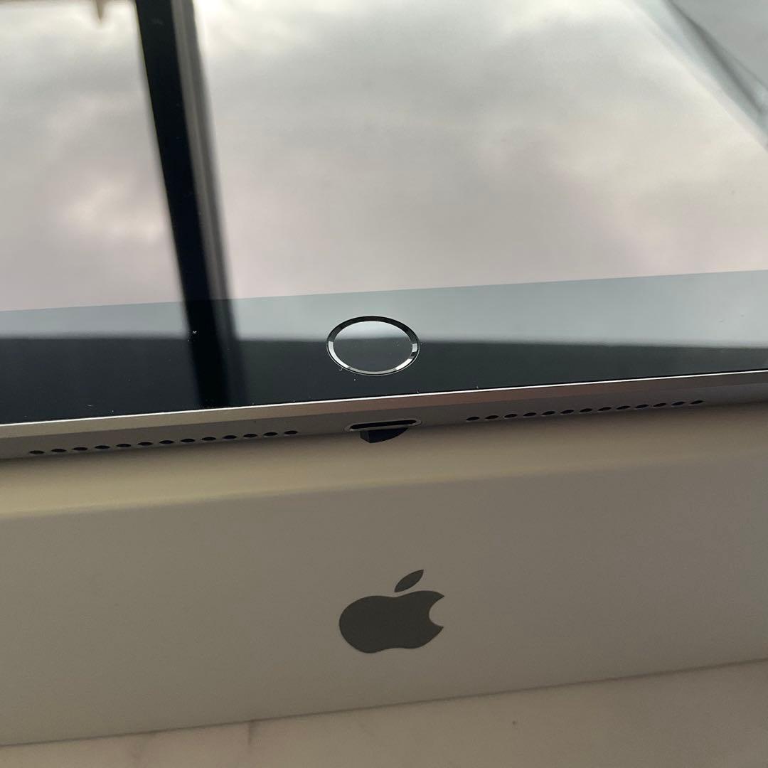 【超美品】Apple iPad 第6世代 WiFi Cellular 128GB