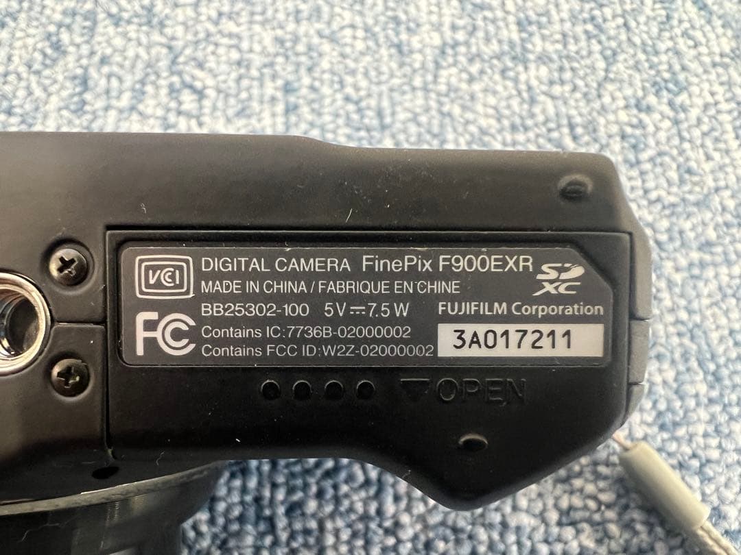 FUJIFILM FinePix F900EXR 20倍