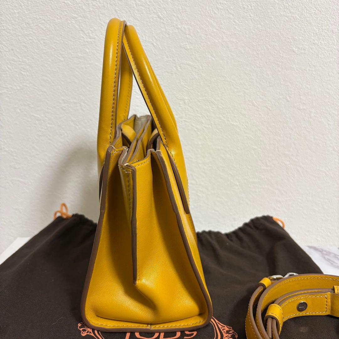 未使用級 TOD'S(トッズ)　ホーリーミニ ハンド　　バッグ ショルダー付き