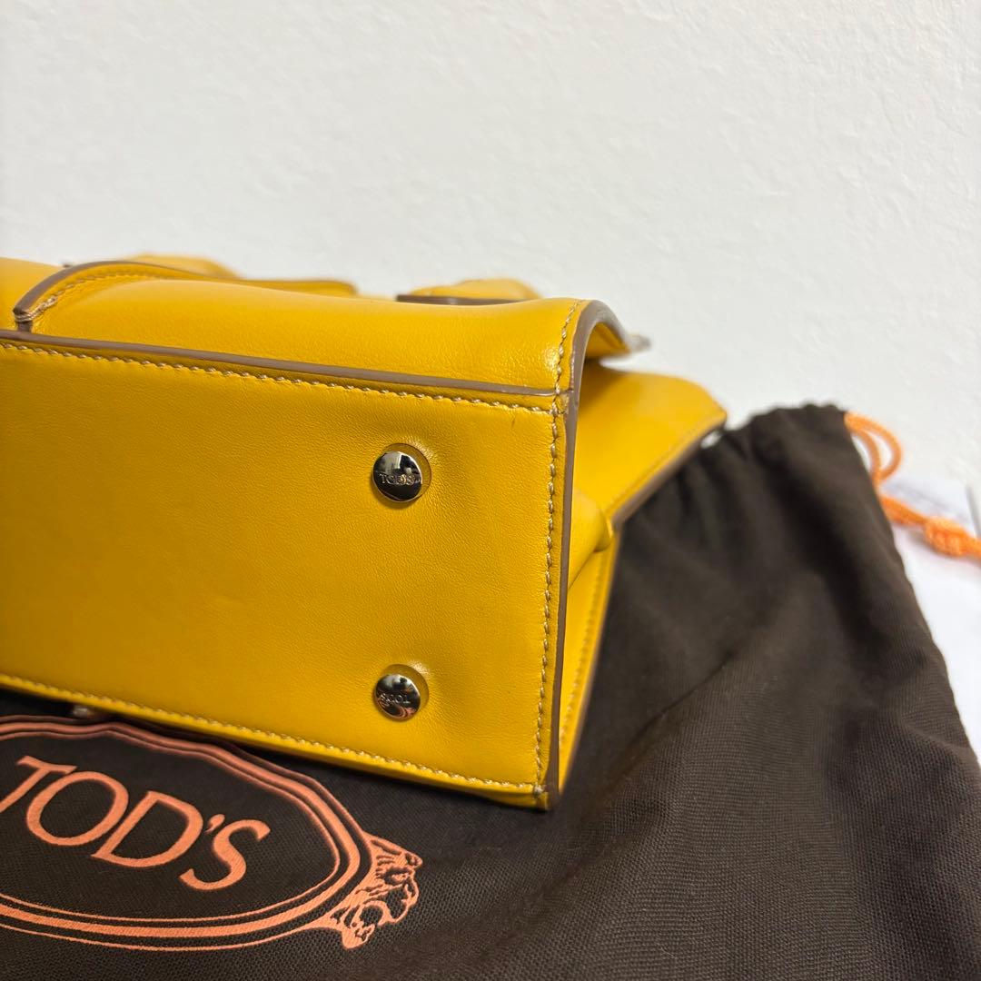 未使用級 TOD'S(トッズ)　ホーリーミニ ハンド　　バッグ ショルダー付き